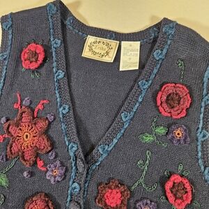 Vintage Erika Vest Embroidered Knit Women's Medium Cottagecore Floral Blue